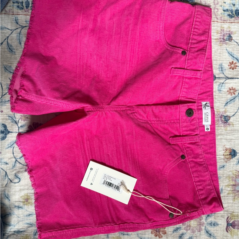 Vibrant Pink Womens “Carve” shorts
